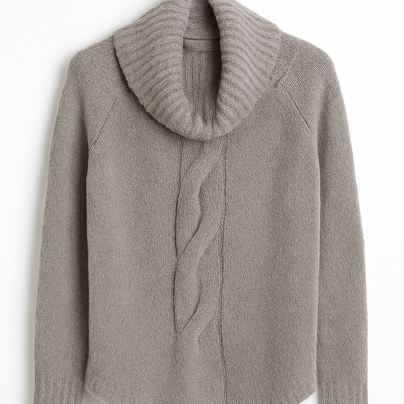 Chunky Knit Turtleneck Sweater - Picture 1 of 4